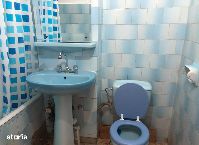 Apartament cu 2 camere semidecomandat în Ostroveni