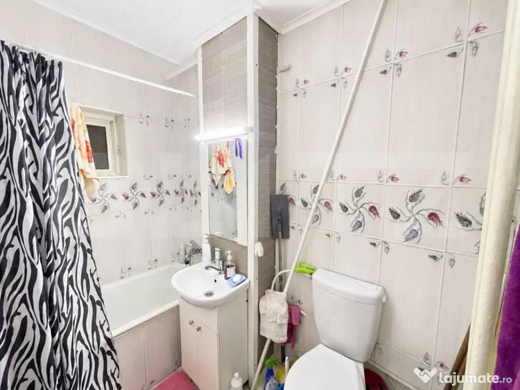 Apartament cu 2 camere decomandat în Sărari
