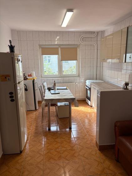 Apartament cu 2 camere semidecomandat în Pantelimon