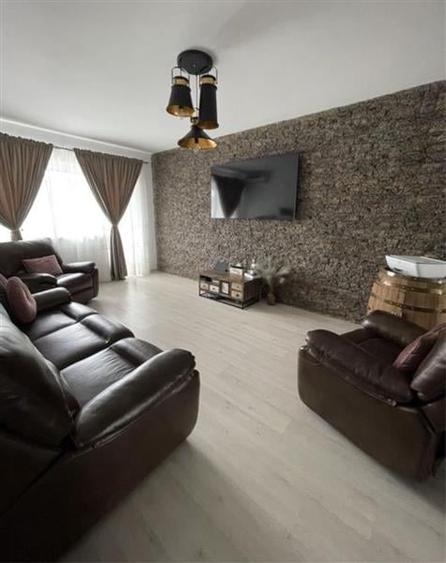 Apartament cu 2 camere decomandat în Sânpetru