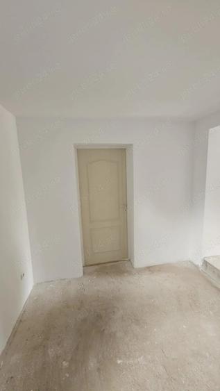 Casă cu 4 camere cu Teren 900 Mp în Central