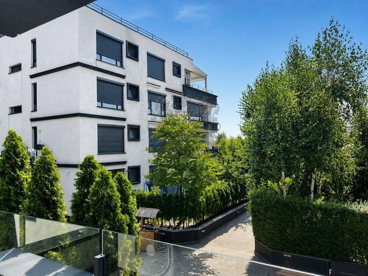 Apartament cu 3 camere decomandat, mobilat în Aviației