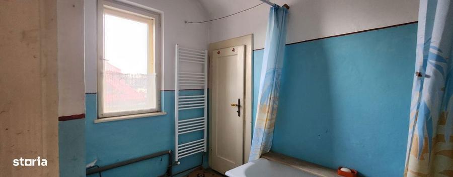 Garsoniera situata la mansarda in casa, Str. Astra in cartier Noua! - 2