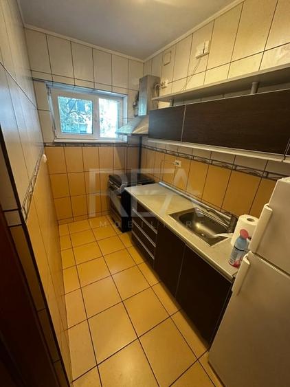 Apartament 3 Camere , Decomandat , Podul Giurgiului - 7