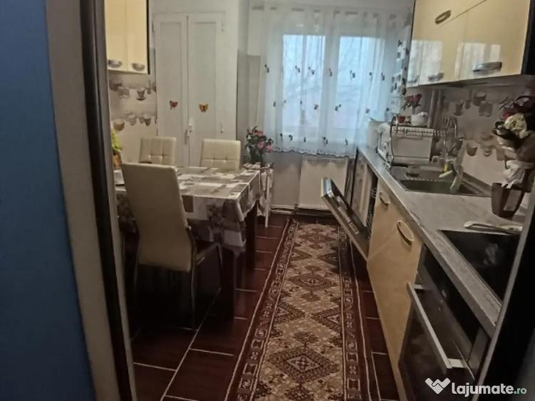 Traian, 3 camere, decom., cu garaj - 1