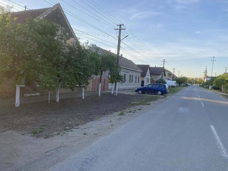 Casa de vanzare sat igris la ?oseaua principala - 1