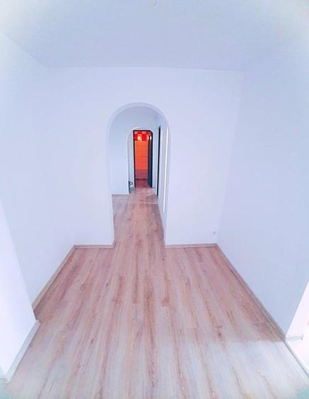 APARTAMENT 3 CAMERE RENOVAT, FINISAT, LIBER PENTRU MUTAT - 1