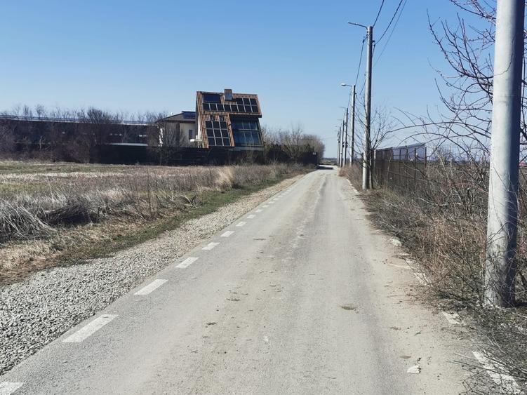 Teren intravilan 13.000 mp, Otopeni – zonă în dezvoltare - 1