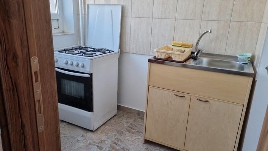 Dristor , 1 minut metrou - 12