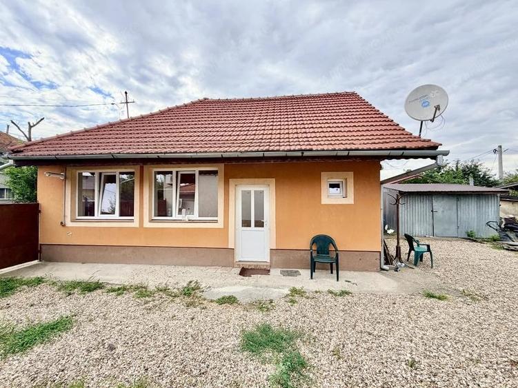 Casă cu 2 camere cu Teren 379 Mp în Moșnița Nouă