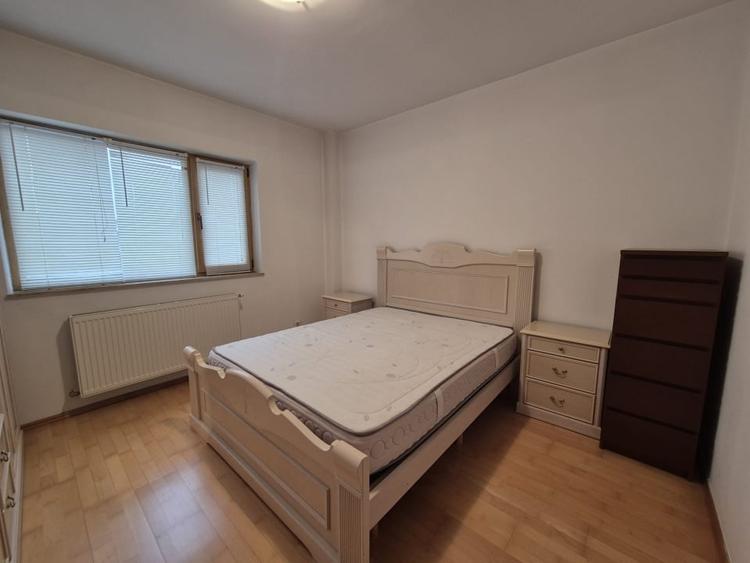 Apartament 3 camere Central - zona Sfanta Vineri, etaj 2, terasa - 4