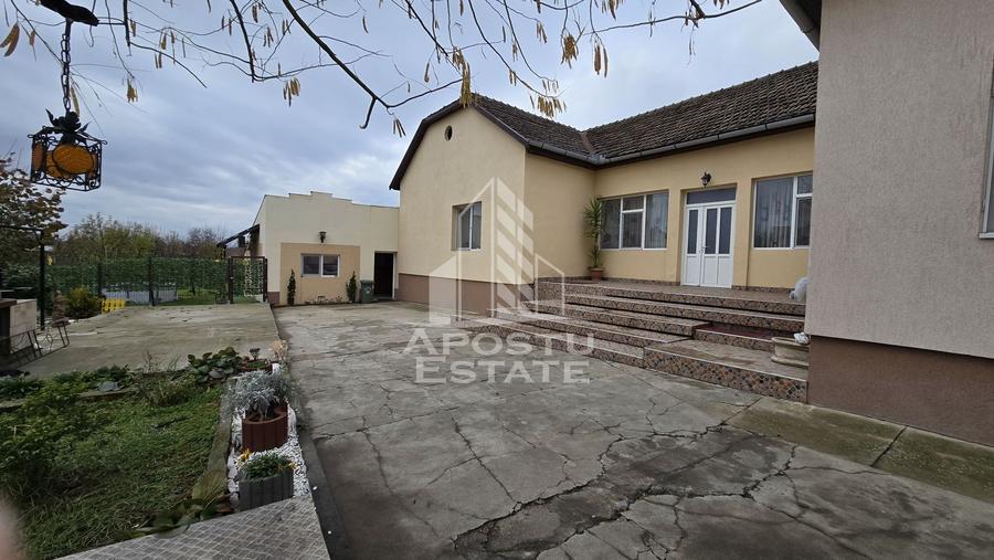 Casa individuala de vanzare, 5 camere, 3 bai, teren 1700 mp, Giarmata - 8