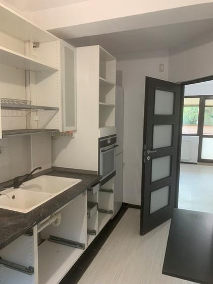 Vilă P+1+M – 3 camere + mansardă multifuncțională | Curte, parcare - 6