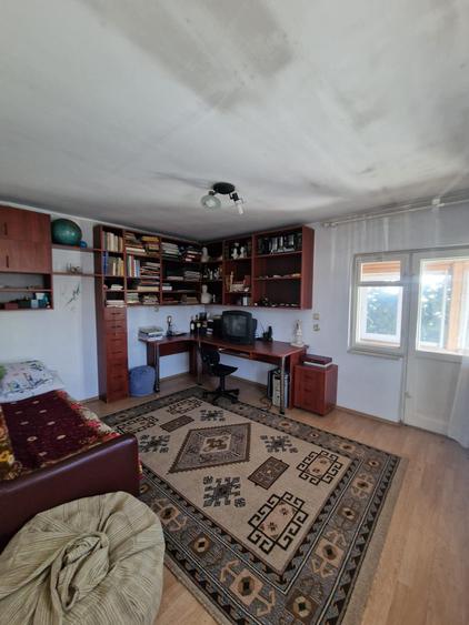 Eroii Revolutiei -  Casa  locuibila - teren 363 mp - deschidere 20.71 mp - P+1E - 10