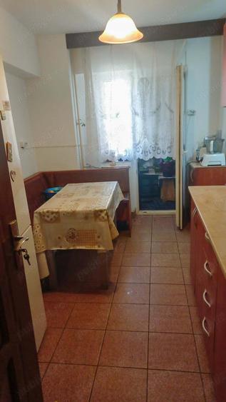 Vand Apartament 4 camere - decomandat, Cartier Crihala, Zona Pipa - 4