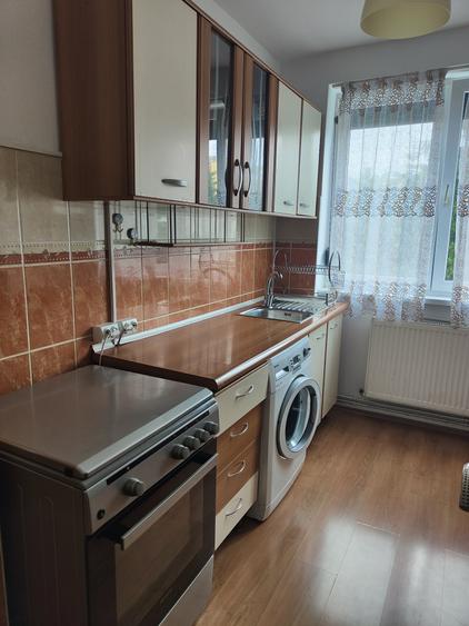 Apartament cu 2 camere semidecomandat, mobilat în Calea București