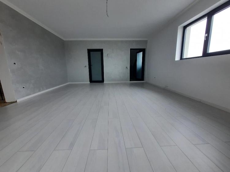 FARA COMISIOANE casa P+M cu 5 camere mari 4 bai 3 dresinguri finisata LA CHEIE - 19