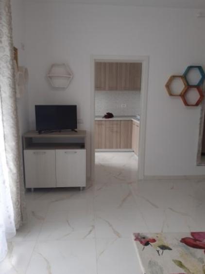 Aproape de metrou - 5