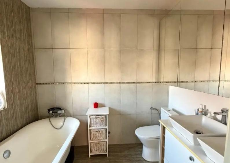 Casa 5 camere langa Primaria Flore?ti - transport ?i magazine aproape - 8