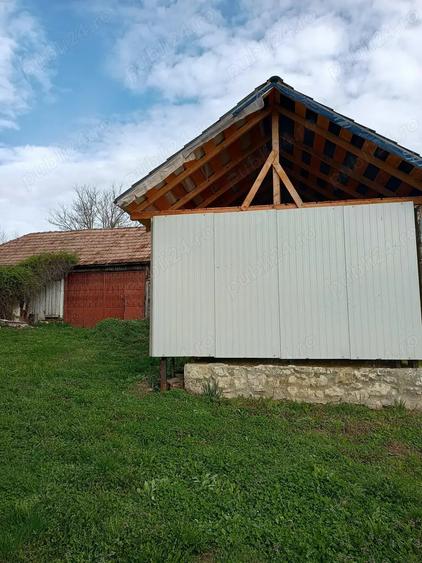 Casa la sat- cu teren de 3000 m - 3