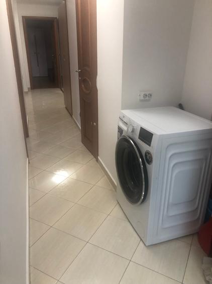 De inchiriat 3 cam Piata Unirii fantani stradal - 10