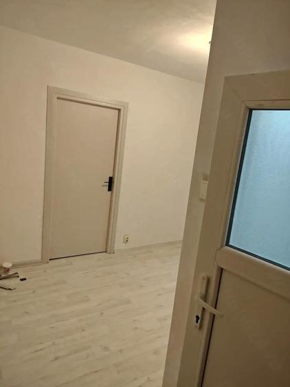 Vand garsoniera cu dormitor separat zona Obor la complex Baicului fara intermediari. - 3