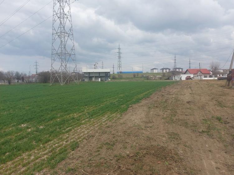 Vand parcele , teren intravilan , stradal, cu toate utilitatile - 4