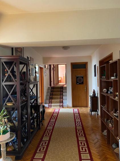 Casă spațioasă în Chiajna- Roșu, ideală pentru rezidențial sau afaceri! - 13