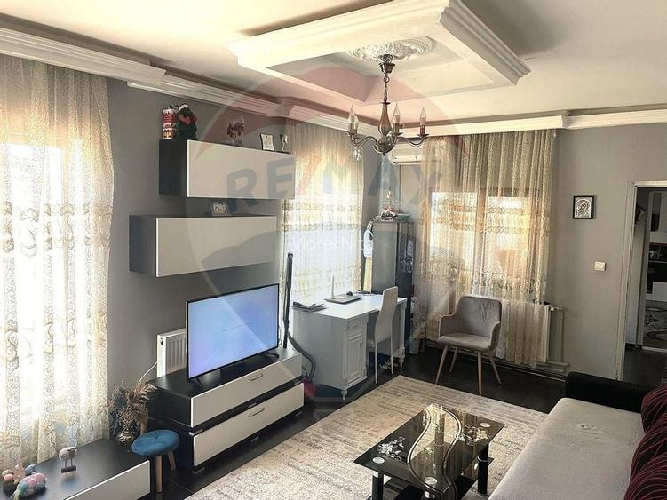 Casa cu 3 camere de vanzare in Constanta Zona Bd Mamaia