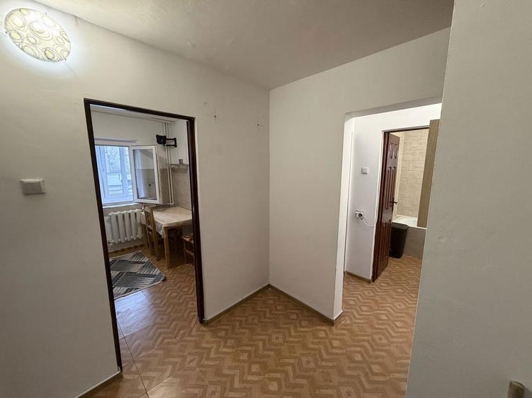 Inchieriez apartamnet - 6