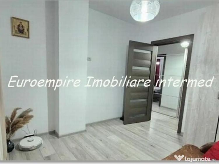 Apartament 3 camere zona Km 4 - 6
