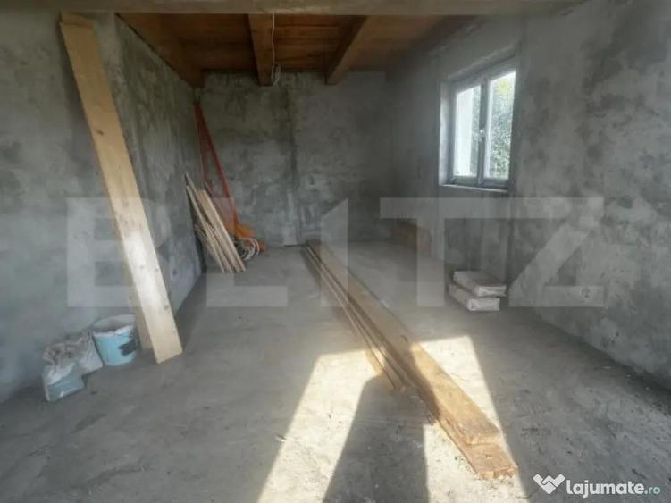 Casa de vanzare, semifinisata, zona Paulesti - 4