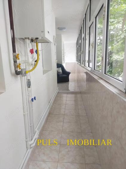Lapusneanu - v-a-v Parc Tabacarie: Apartament trei camere, doua holuri, etaj 2, gaze, amenajari - 9