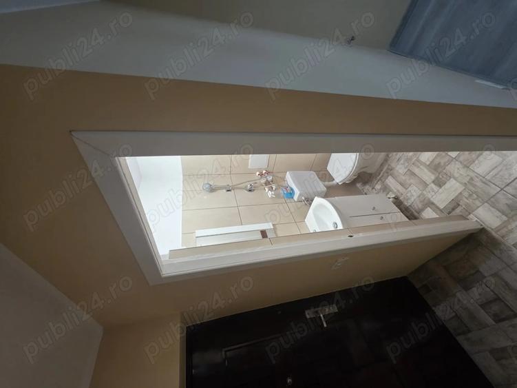 Se vinde garsoniera 12 m2 zona burujeni la etajul 4 - 7
