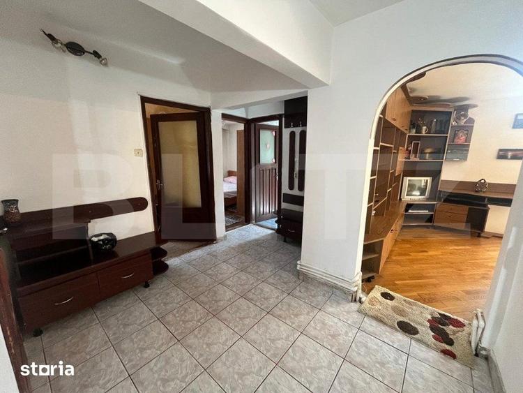Apartament cu 3 camere în Independenței
