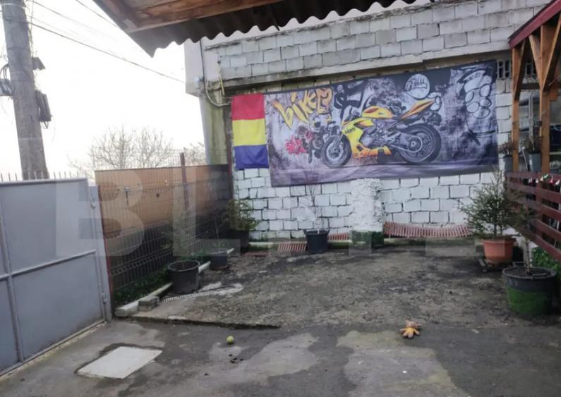 Casa in zona rezidentiala linistita, aproape de oras - panor - 9