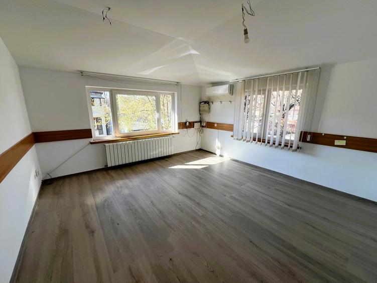 Casa cu potential fantastic amplasata excelent in zona Stefan cel Mare - 1