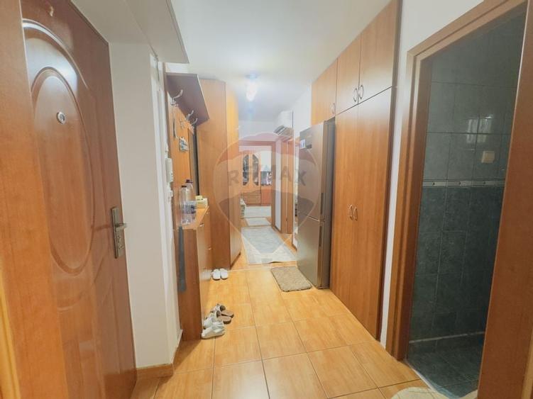Apartament 3 camere Cantemir/loc de parcare - 1