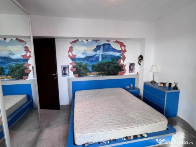 Apartament 3 camere decomandat, vedere spre mare, la 5 minut - 5