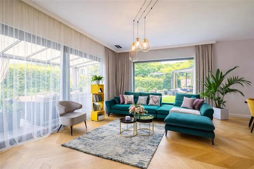 FILM!Vila cu arhitectura selecta, intr- o eleganta oaza de liniste - 1