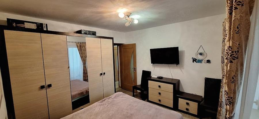 Apartament cu 3 camere decomandat în Șelimbăr
