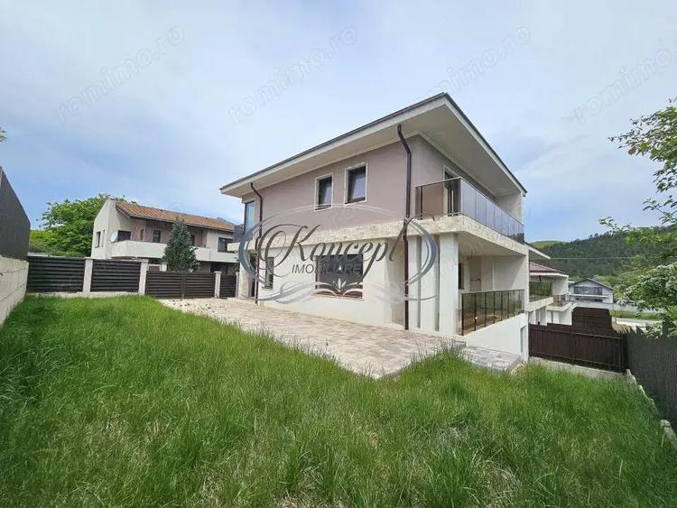 Case cuplate in ansamblu nou Luna de Sus - 2