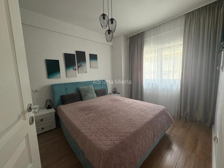 Apartament, 3 camere, decomandat, 80 mp, Calea Severinului, Zona Promenada Apartament, 3 camere, decomandat, 80 mp, Calea Severinului, Zona Promenada