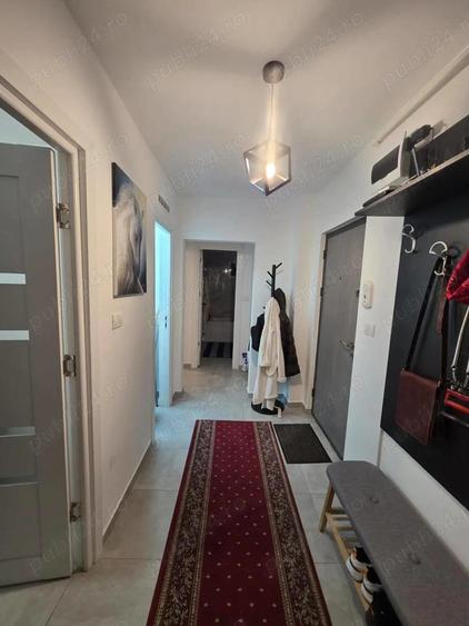 De vanzare apartament cu 2 camere ?i balcon mobilat ?i utilat, situat pe Bulevardul Roman Musat - 5