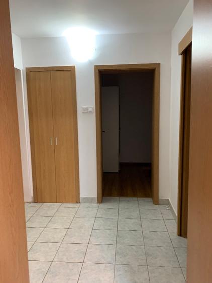 Apartament cu 3 camere semidecomandat în Take Ionescu