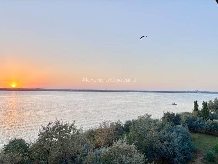 Apartament 2 camere, vedere frontala catre lac - termen lung