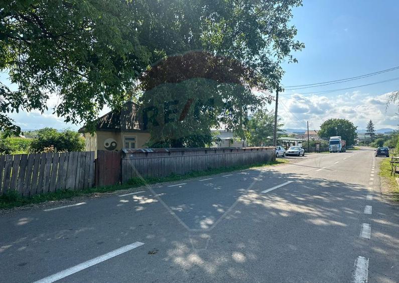 Teren intravilan 3.765 mp cu casa Bode?ti de Jos - 9