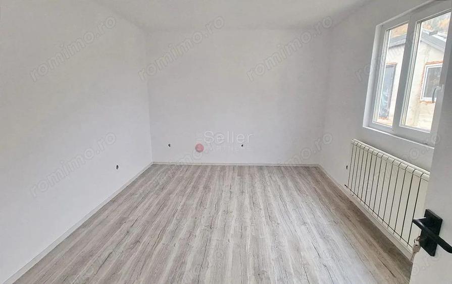 Aproape De Castelul Cantacuzino - 3