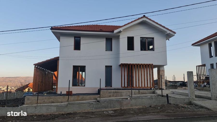 CASA INDIVIDUALA 4 CAM SU 120 MP, TEREN 702 MP, CHINTENI - 1