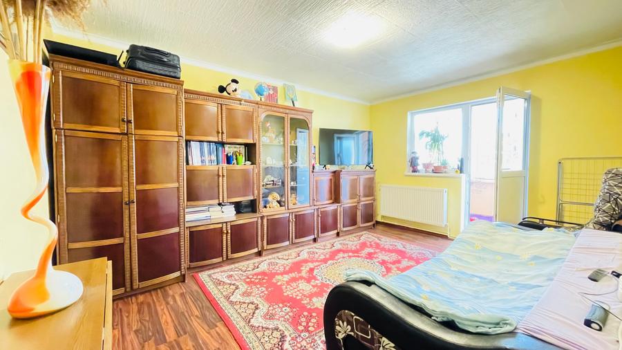 Apartament de vanzare decomandat cu 2 camere - 4